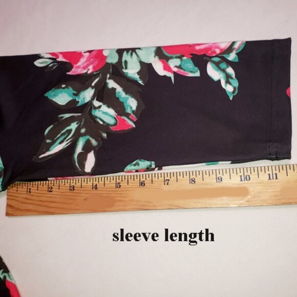 Dark/light pink roses on Black background side ruffle bodycon sexy dress size L - Picture 8 of 9